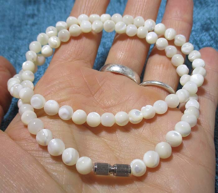 Mother of Pearl Necklace 18inch - Crystal Jewellery > Crystal Necklaces