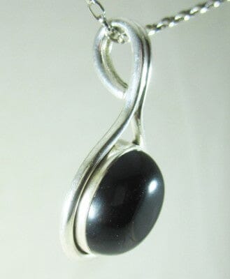 Black Onyx Circle Pendant (Small) Crystal Jewellery > Crystal Pendants
