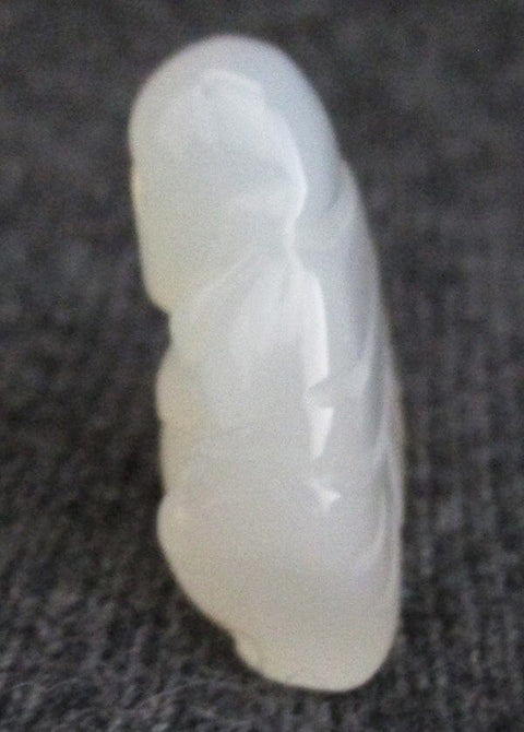 Cream Agate Buddha (Small) Crystal Carvings > Hand Carved Buddhas
