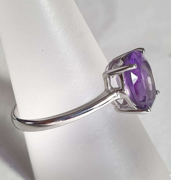 Amethyst Faceted Oval Silver Ring (Size R) | Crystal Jewellery | Gemstone Rings