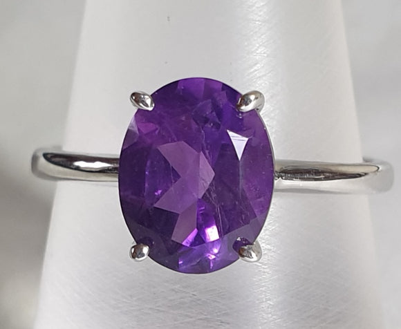 Amethyst Faceted Oval Silver Ring (Size R) | Crystal Jewellery | Gemstone Rings